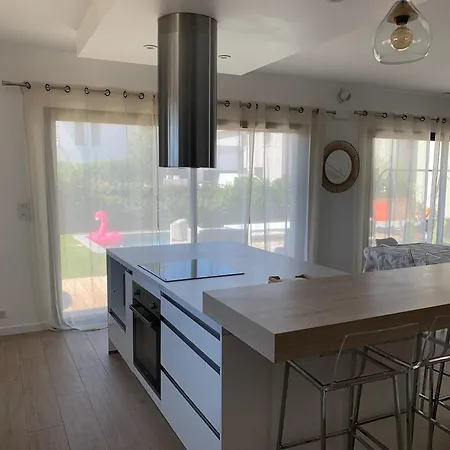 Magnifique Villa, Piscine, Proche Plage, 8 Personnes Villa *